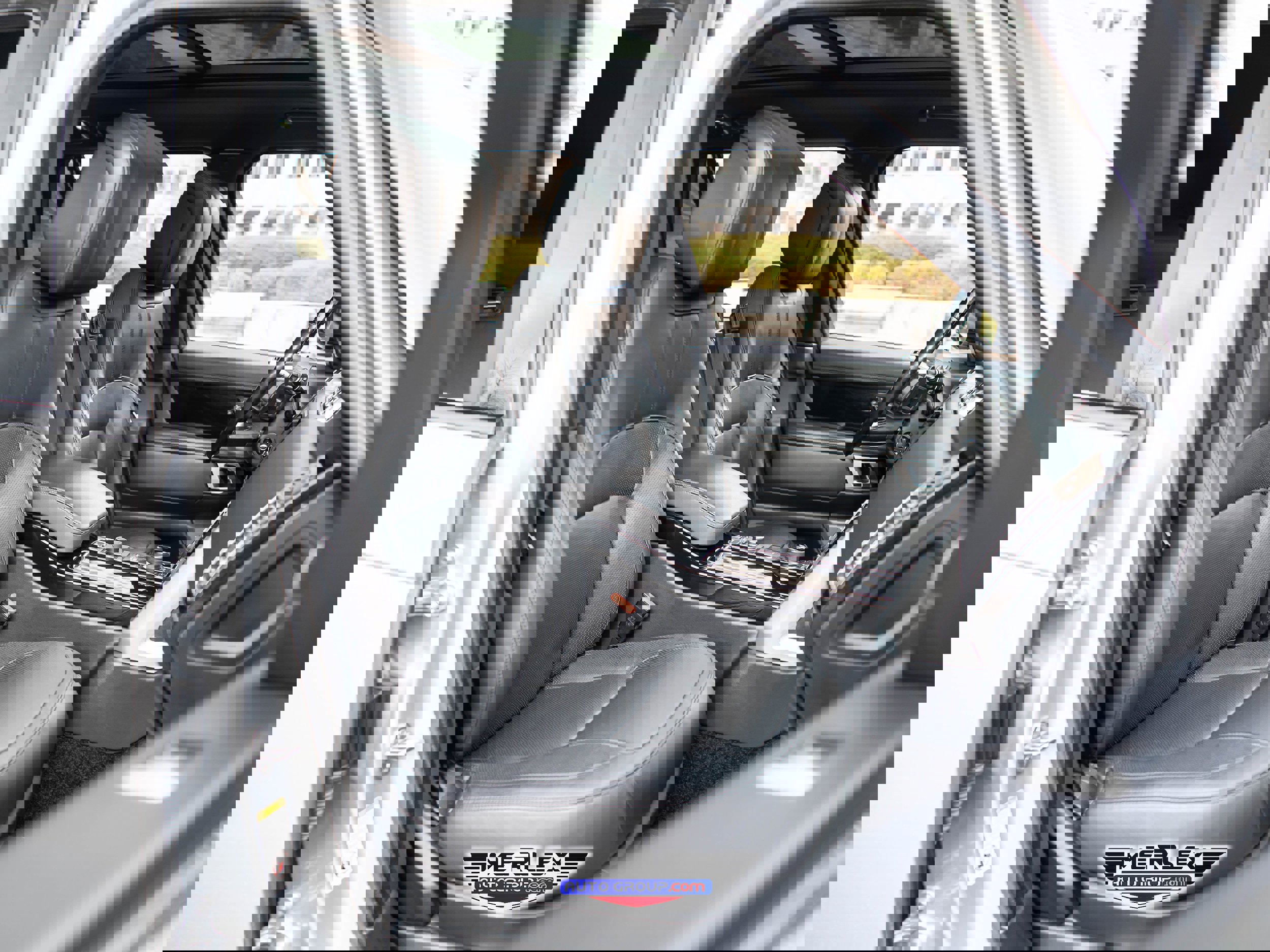 Used 2018 Land Rover Range Rover Long Wheelbase Supercharged image 17