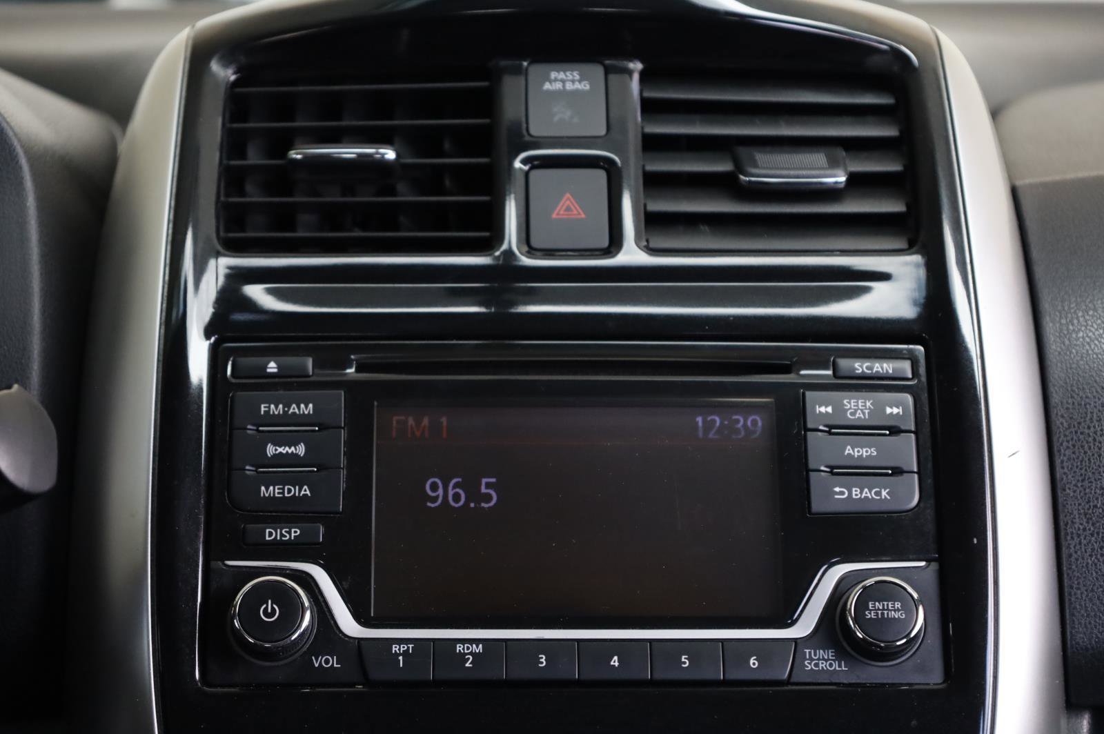 Used 2016 Nissan Versa Note SV FWD image 34