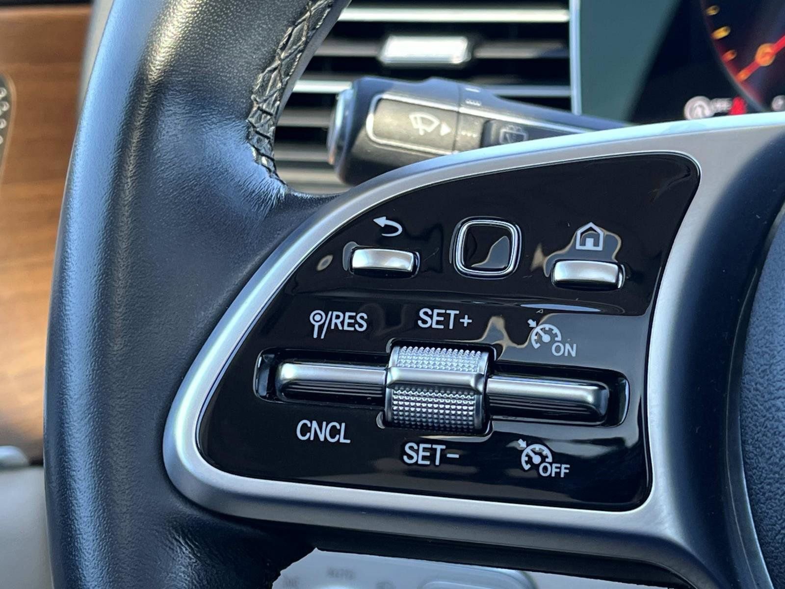 Certified 2022 Mercedes-Benz GLE 350 image 26