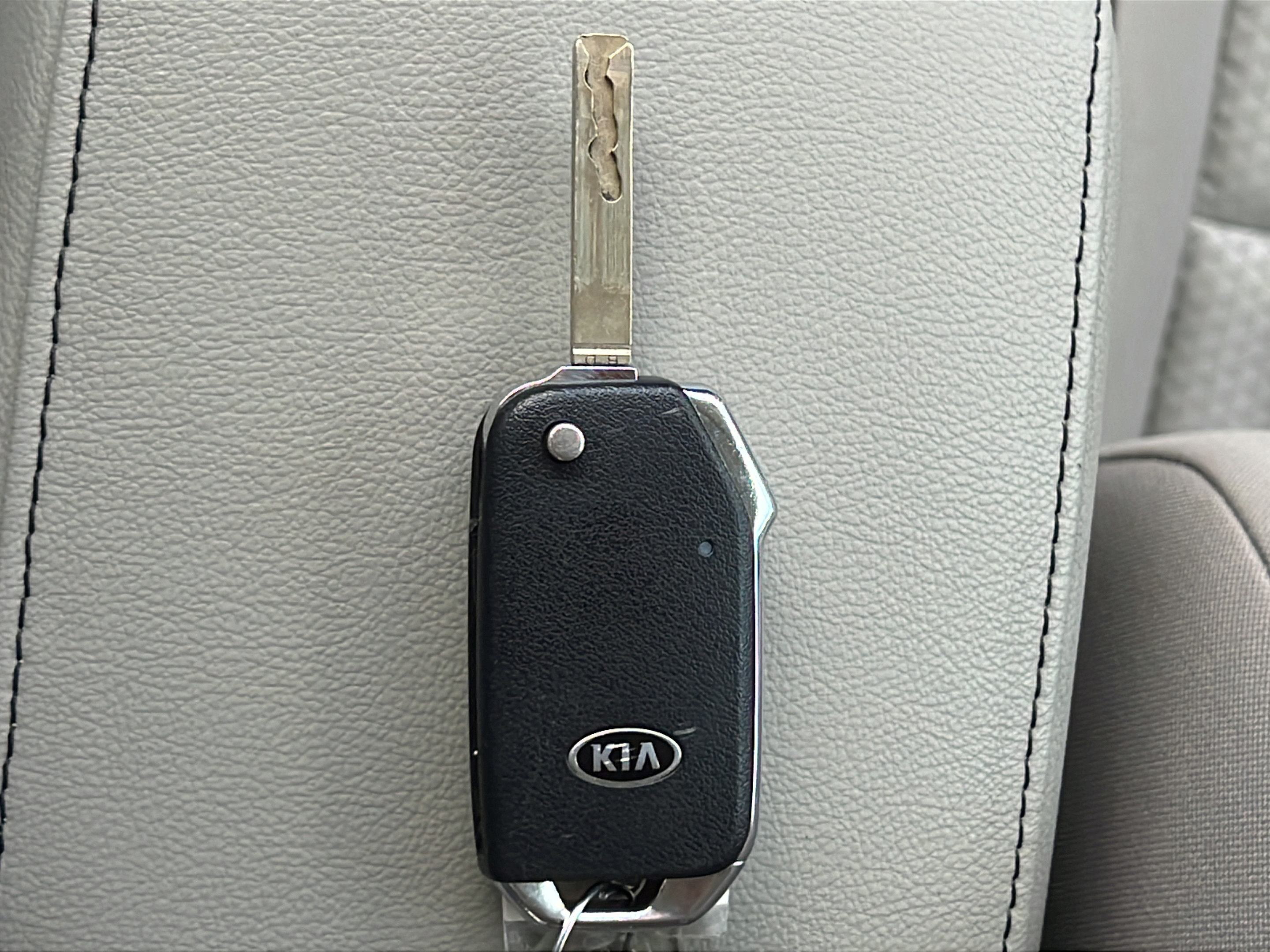 Used 2020 Kia Soul LX FWD image 24