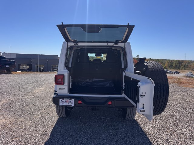 New 2027 Jeep Wrangler Unlimited Sahara AWD/4WD image 17