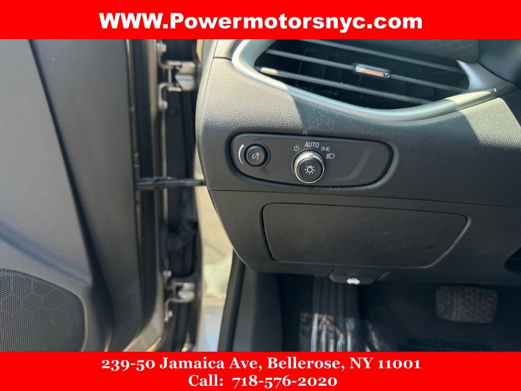 Used 2022 Chevrolet Malibu LT image 32