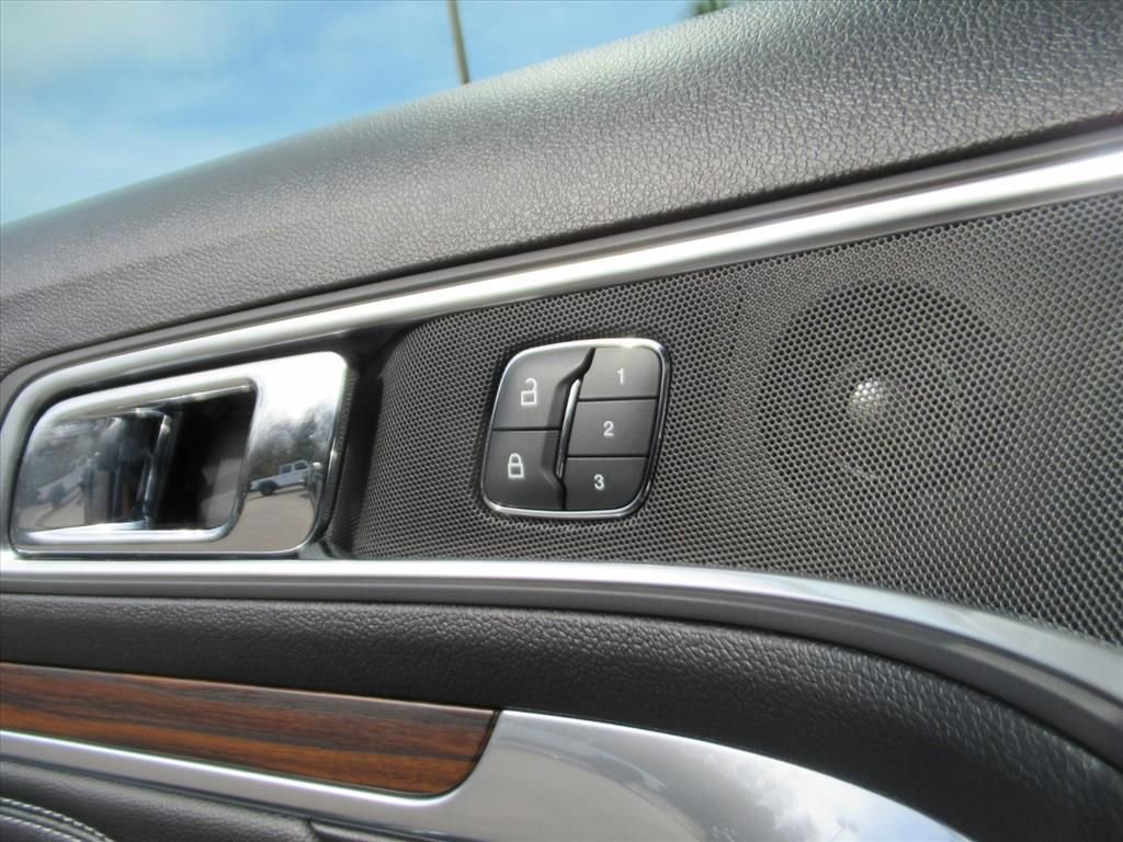 Used 2019 Ford Explorer Limited w/ Class III Trailer Tow Package image 27