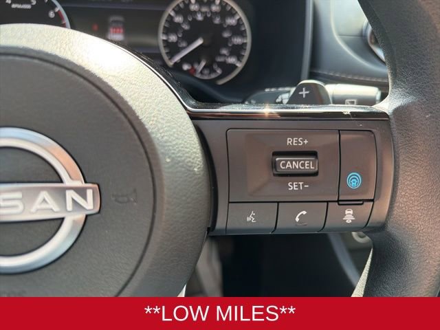 Used 2023 Nissan Rogue SV image 12