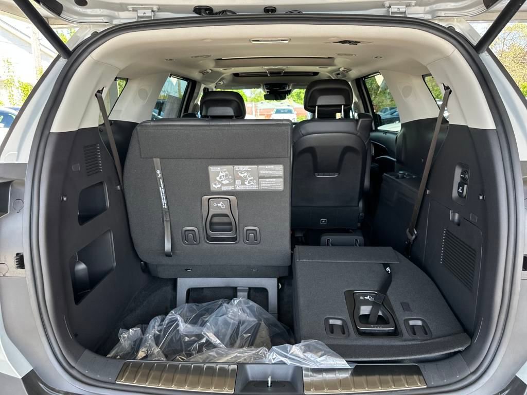 New 2025 Kia Carnival SX Prestige image 44