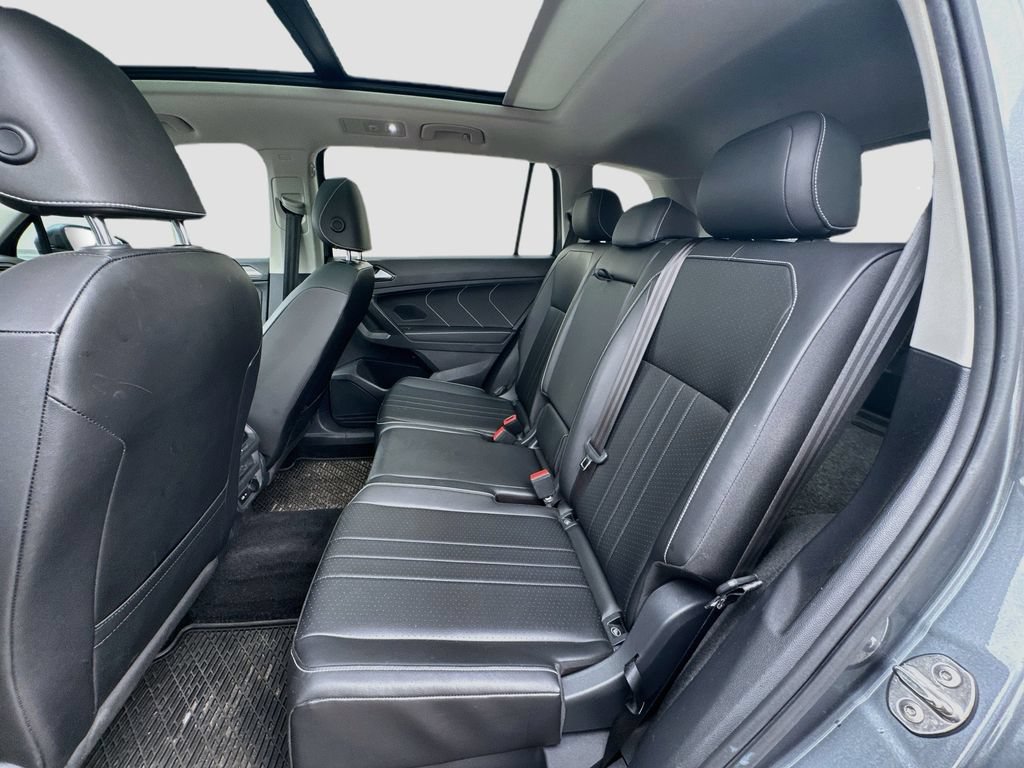 Used 2022 Volkswagen Tiguan SE AWD/4WD image 26
