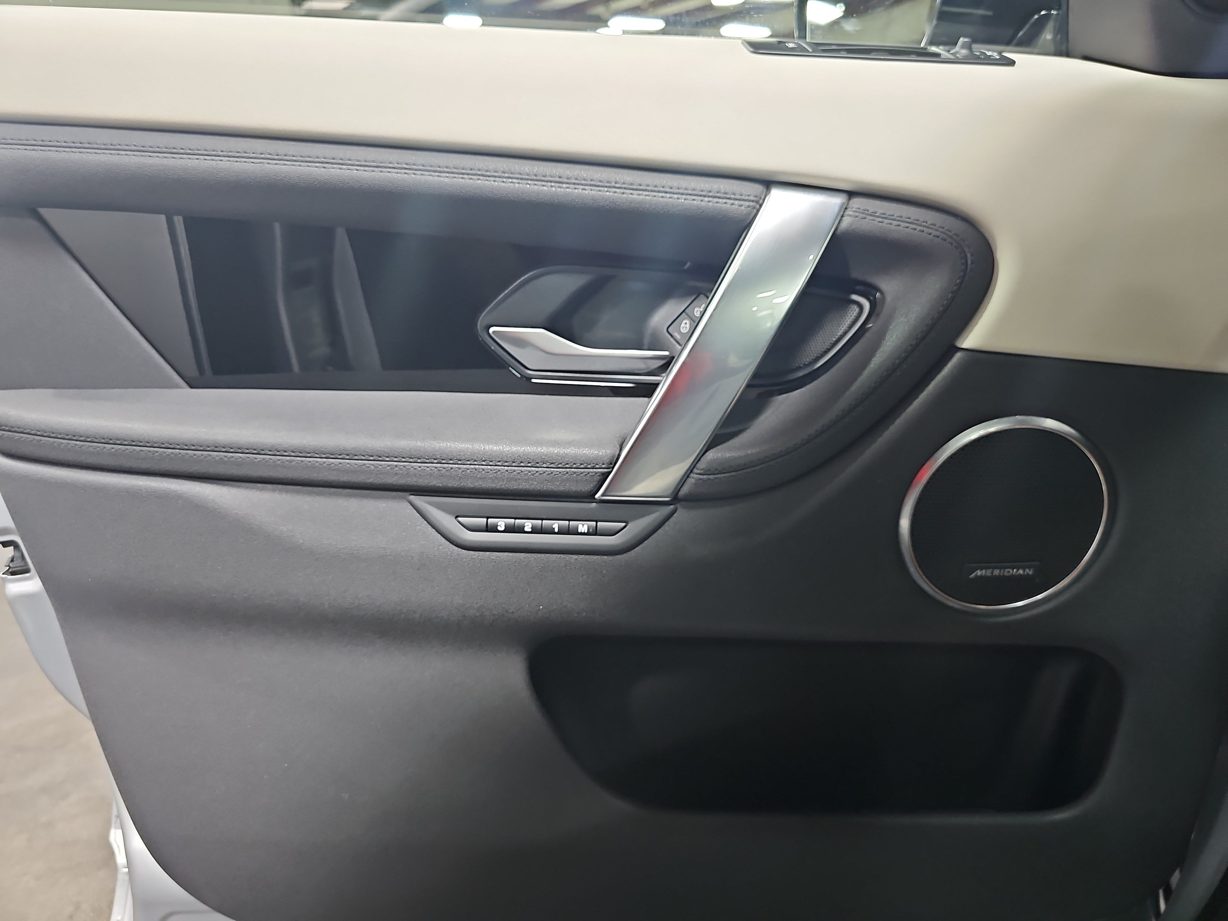 Used 2020 Land Rover Discovery Sport S AWD/4WD image 28