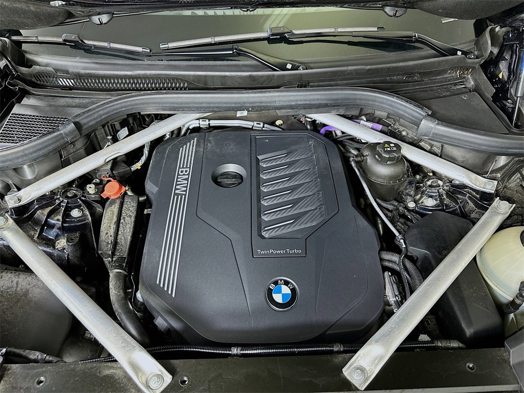 Used 2023 BMW X5 sDrive40i w/ M Sport Package image 9