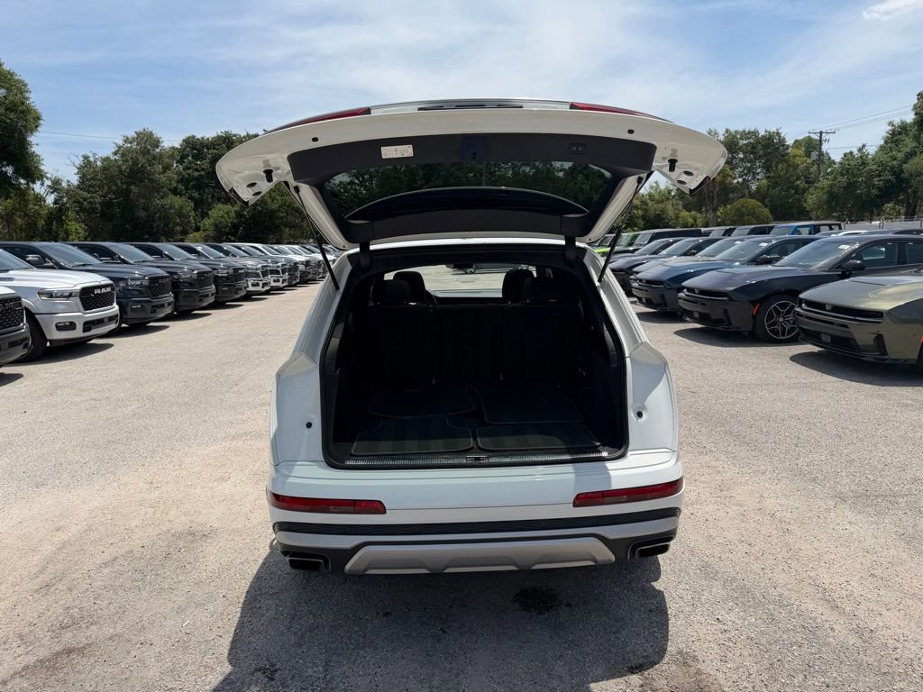 Used 2025 Audi Q7 3.0T Premium Plus AWD/4WD image 39