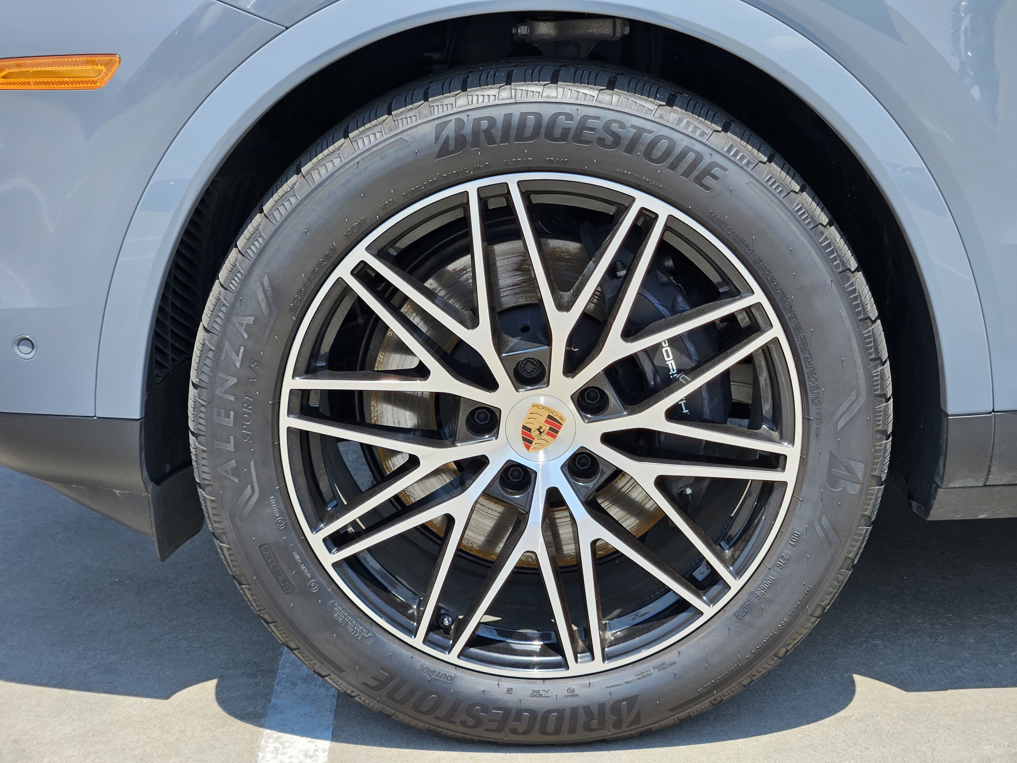 Certified 2025 Porsche Cayenne Coupe image 17