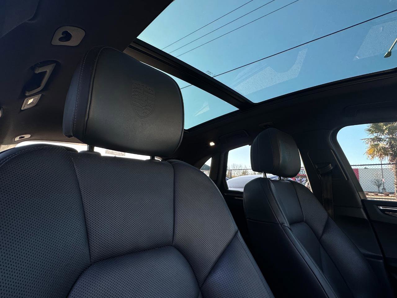 Used 2022 Porsche Macan S w/ Premium Package Plus image 20