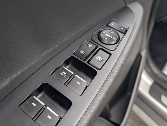 Used 2021 Hyundai Tucson Limited w/ Cargo Package image 15