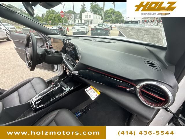 Certified 2025 Chevrolet Trax RS w/ Driver Confidence Package FWD image 27
