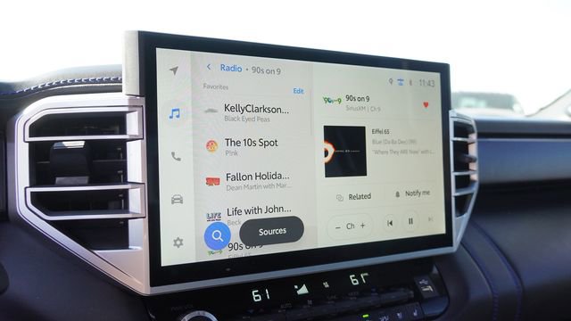 Used 2025 Toyota Tundra Platinum image 24