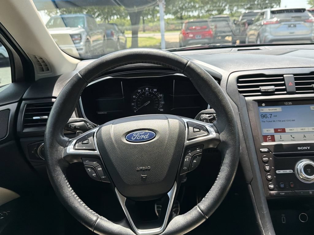 Used 2018 Ford Fusion Titanium FWD image 12