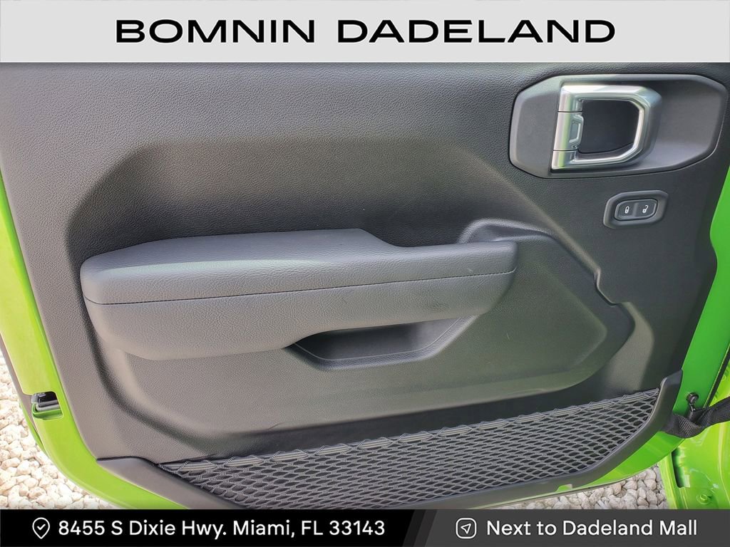 Used 2025 Jeep Gladiator Sport image 13