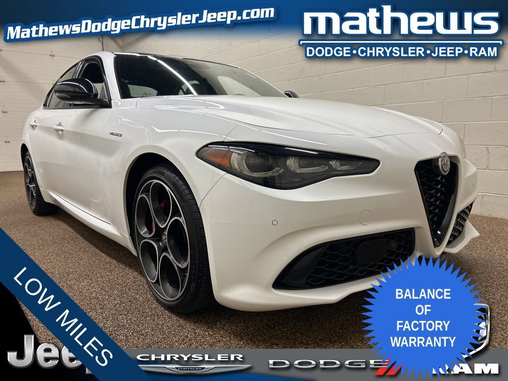 Used 2024 Alfa Romeo Giulia Veloce AWD/4WD video 1