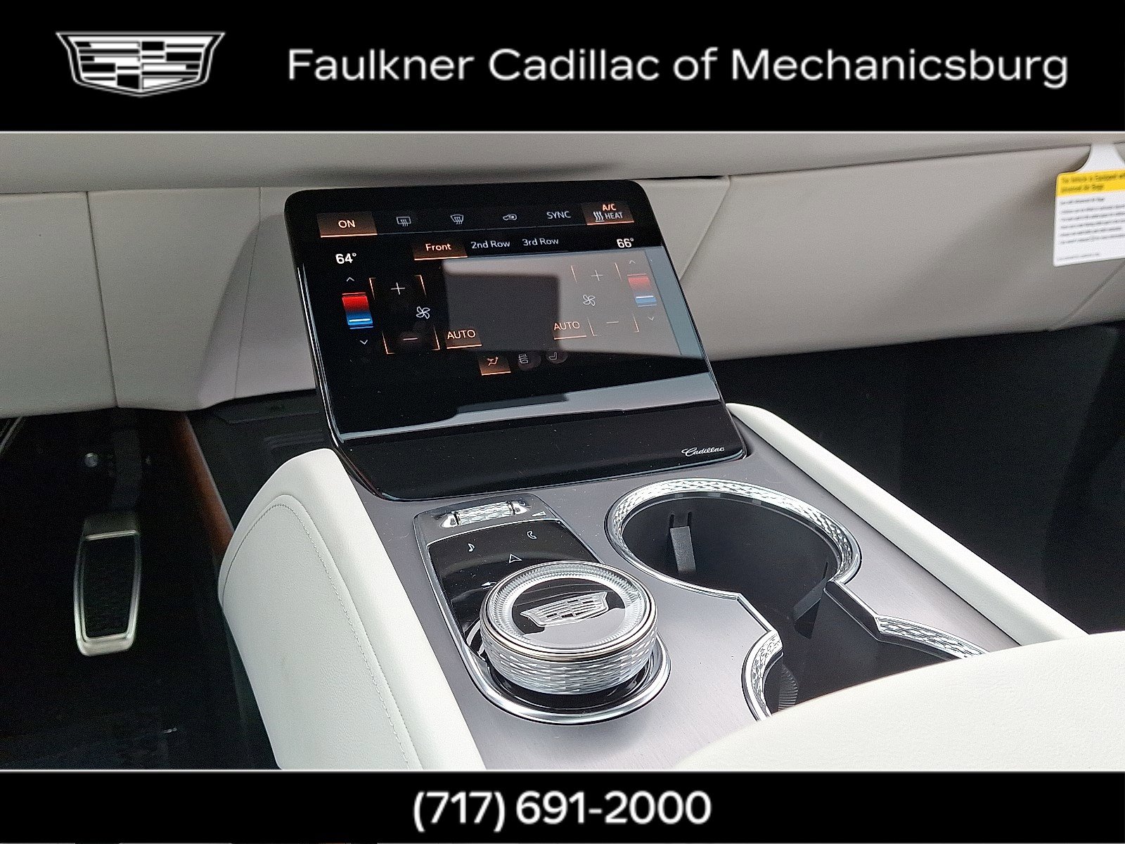 New 2026 Cadillac Vistiq Sport w/ LPO, Floor Liner Package image 17