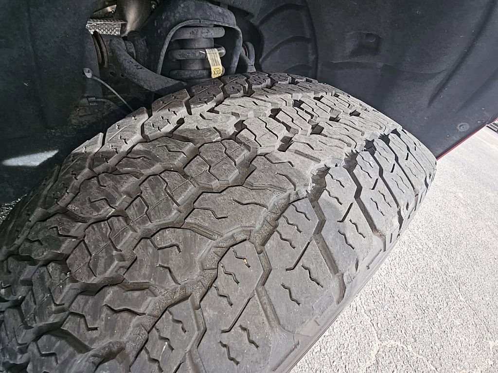 Used 2017 GMC Canyon SLE w/ All Terrain Package image 9