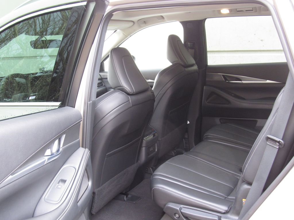 Used 2025 INFINITI QX60 Luxe image 14