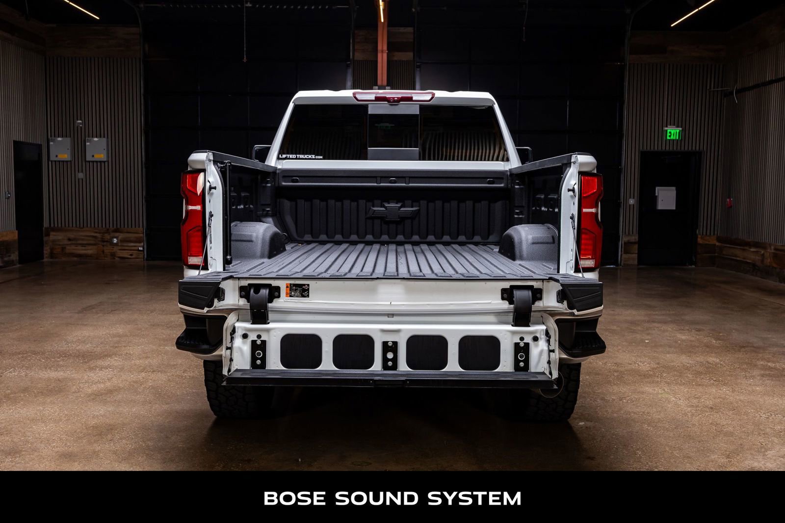 Used 2024 Chevrolet Silverado 2500 LTZ w/ LTZ Premium Package image 8