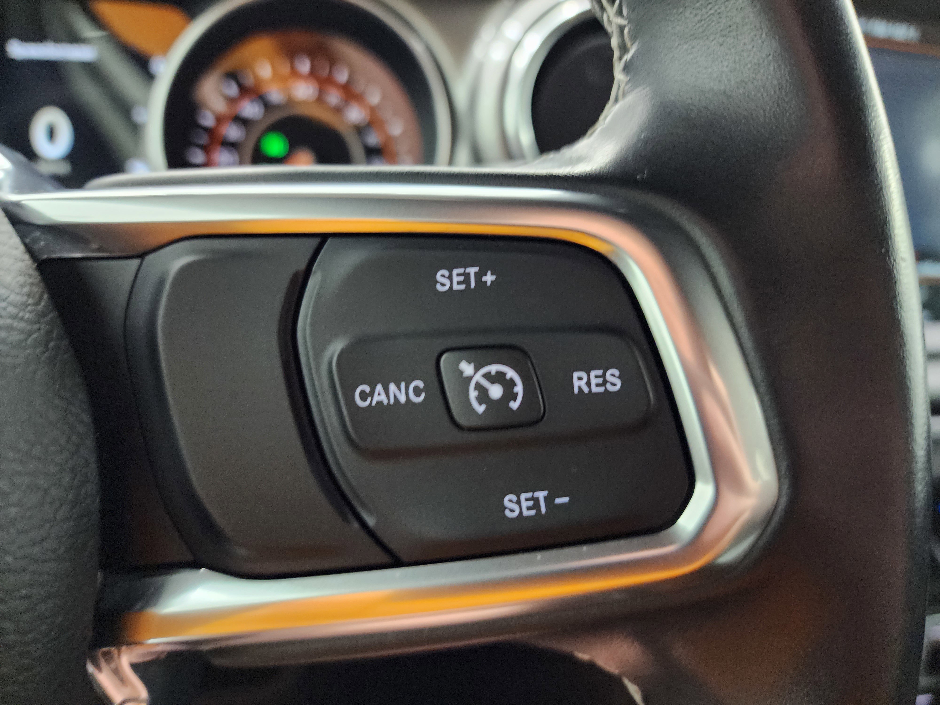 Used 2018 Jeep Wrangler Unlimited Sahara image 13