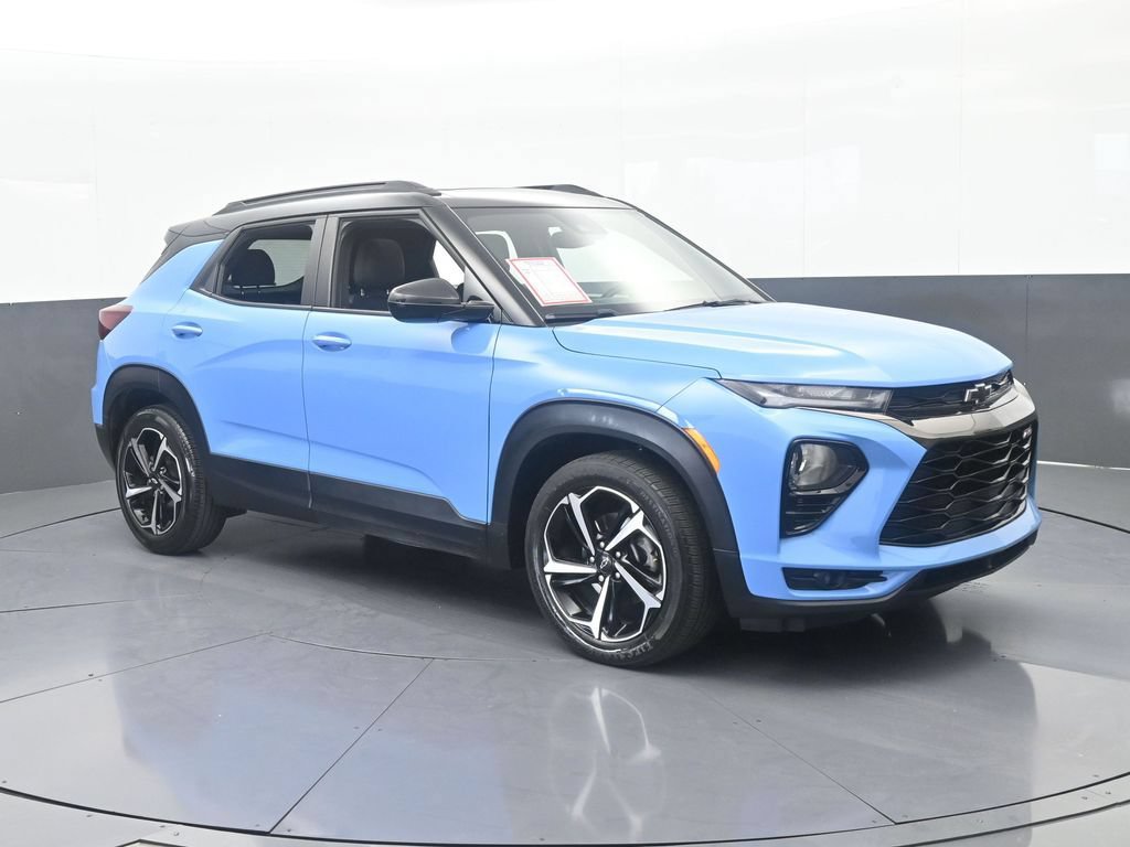Used 2023 Chevrolet TrailBlazer RS w/ Sun and Liftgate Package FWD image 8