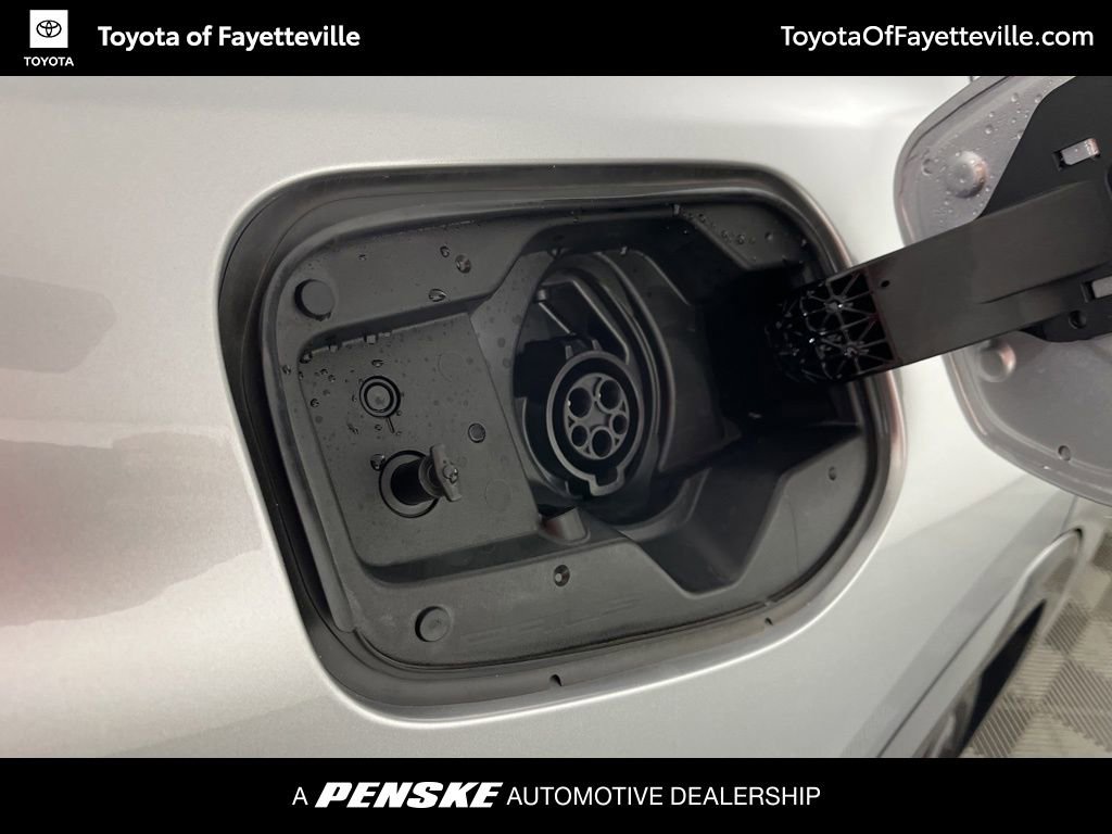 Used 2024 Toyota Prius Prime XSE Premium image 6