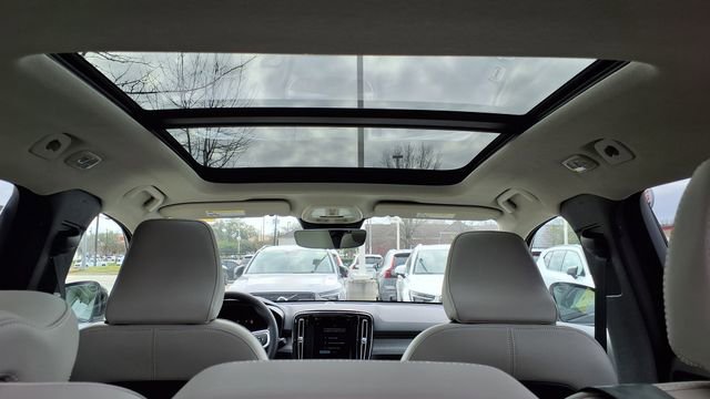 New 2026 Volvo XC40 B5 Plus w/ Protection Package Premier image 18