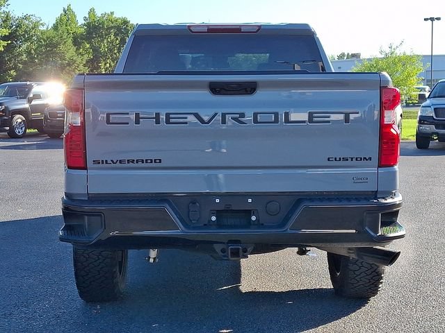 Used 2024 Chevrolet Silverado 1500 Custom Trail Boss w/ Dark Appearance Package AWD/4WD image 8
