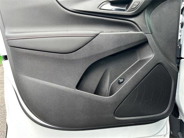 Used 2024 Chevrolet Equinox RS AWD/4WD image 18