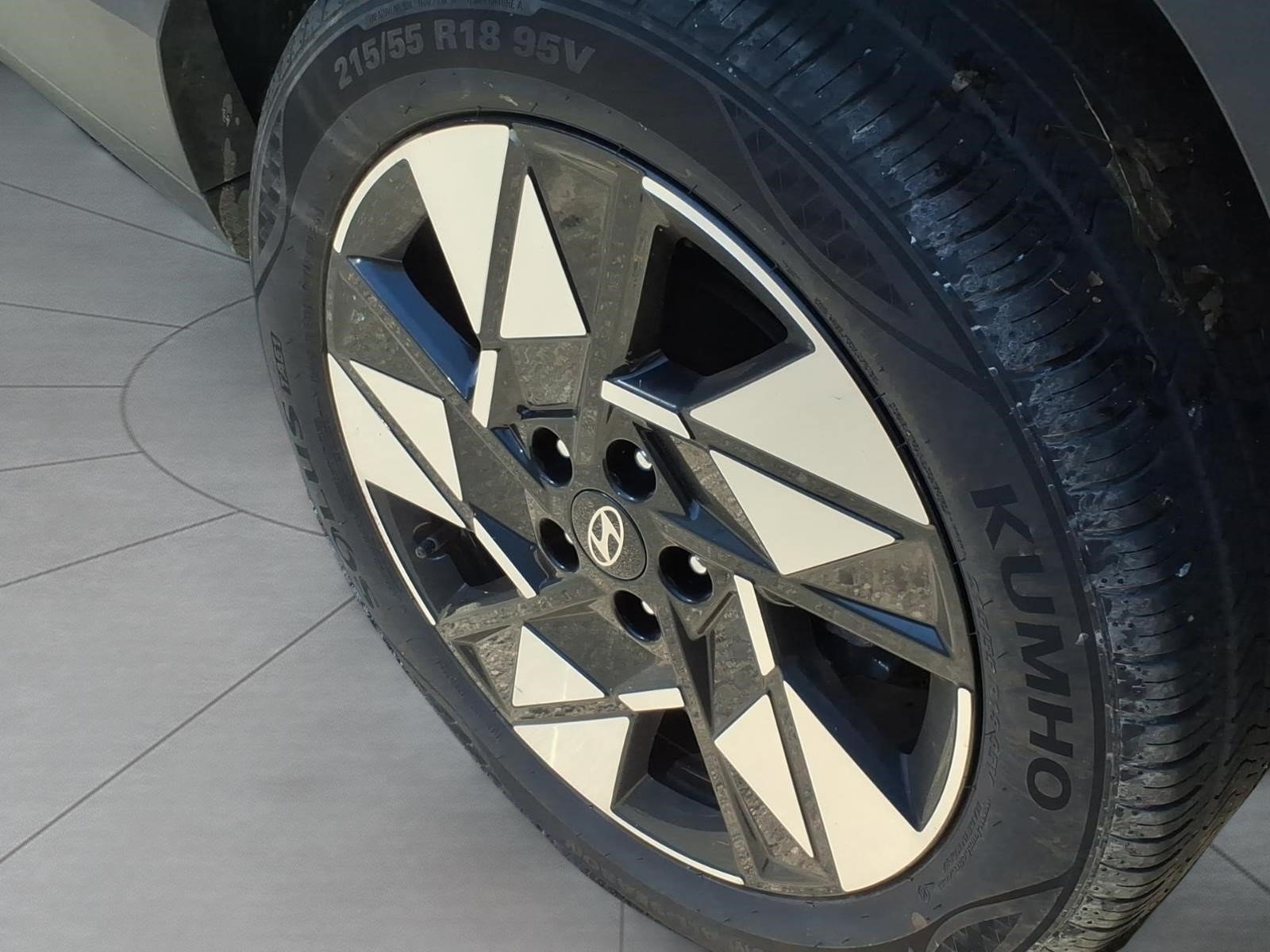 Used 2025 Hyundai Kona SEL AWD/4WD image 5