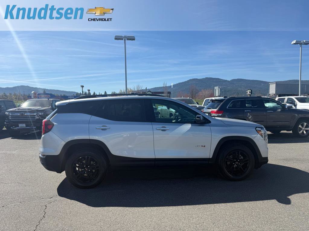 Used 2022 GMC Terrain AT4 w/ Tech Package AWD/4WD image 8