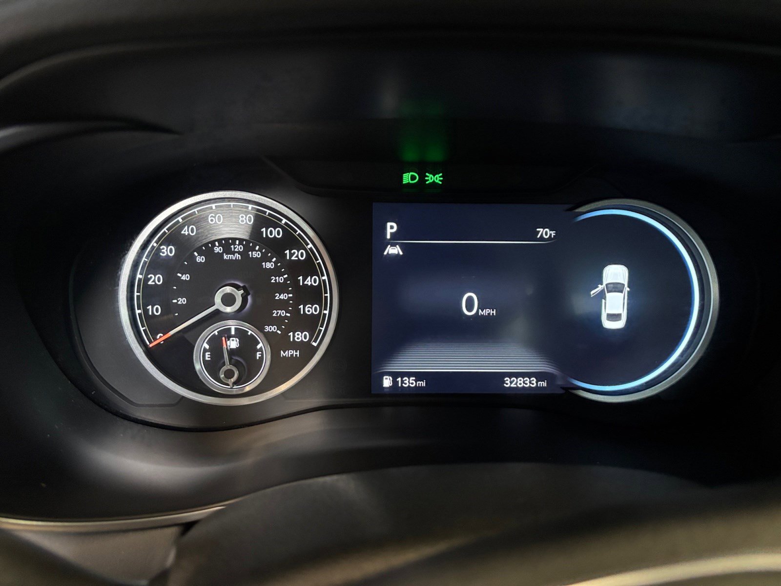 Used 2023 Genesis G70 2.0T image 18