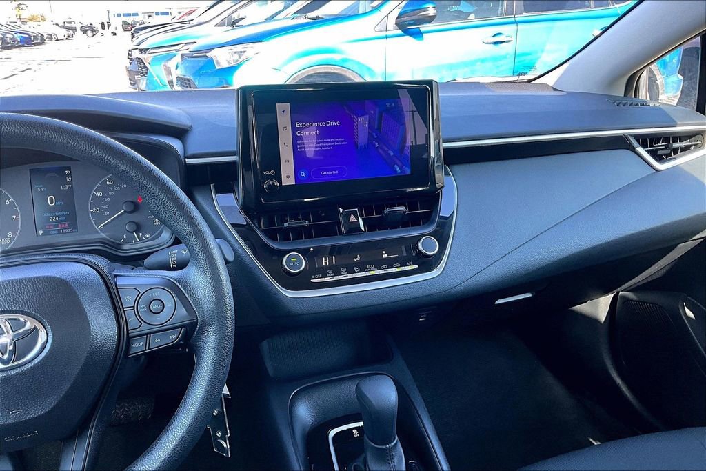 Used 2025 Toyota Corolla LE image 9