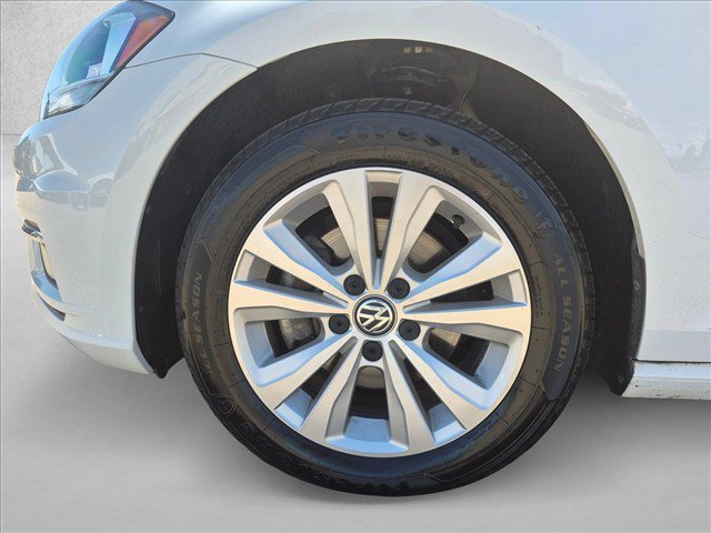 Used 2019 Volkswagen Golf SE FWD image 24