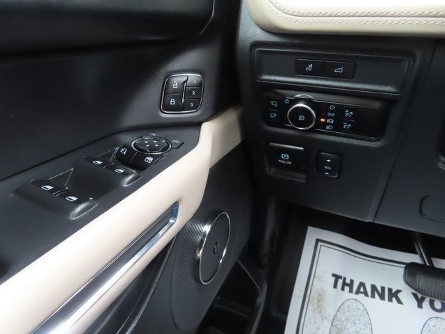 Used 2024 Ford Expedition Platinum AWD/4WD image 36