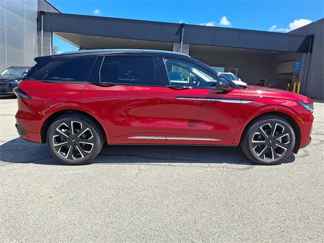 Used 2024 Lincoln Nautilus Reserve image 7