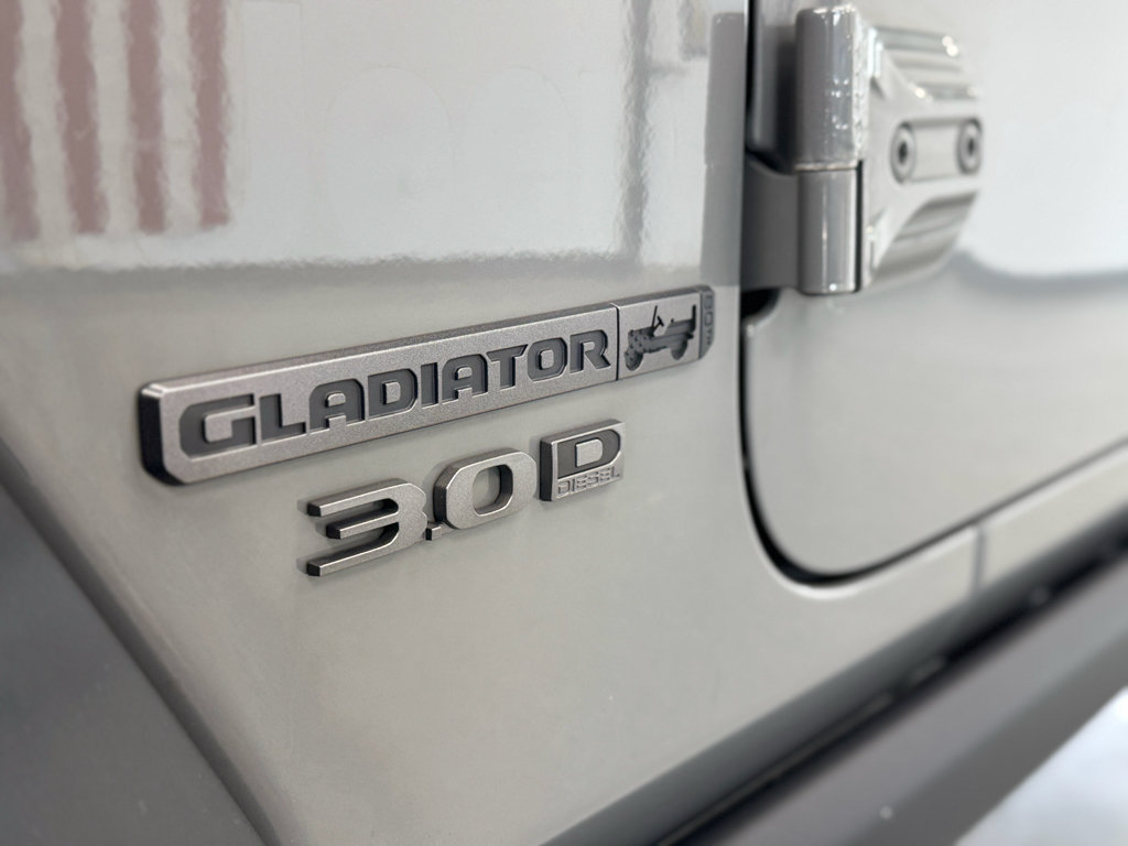 Used 2021 Jeep Gladiator Rubicon AWD/4WD image 12