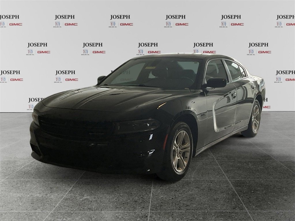 Used 2022 Dodge Charger SXT image 3