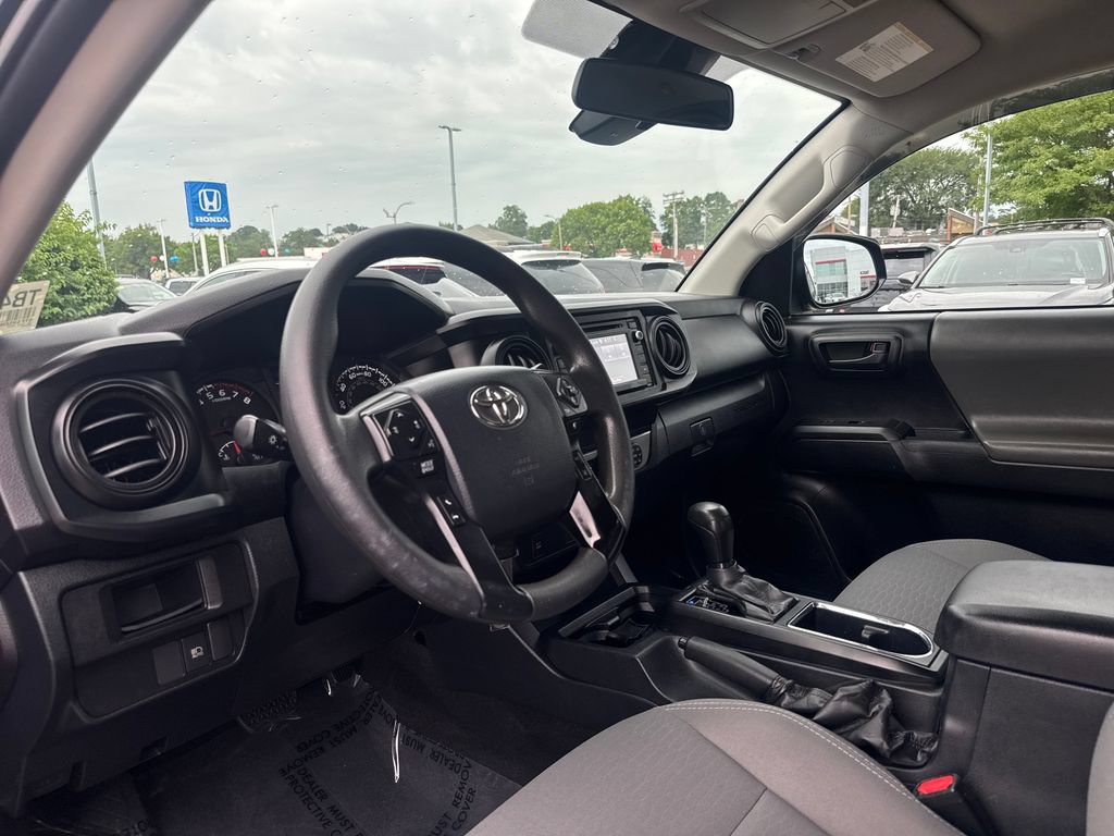 Used 2019 Toyota Tacoma SR w/ SX Package AWD/4WD image 14