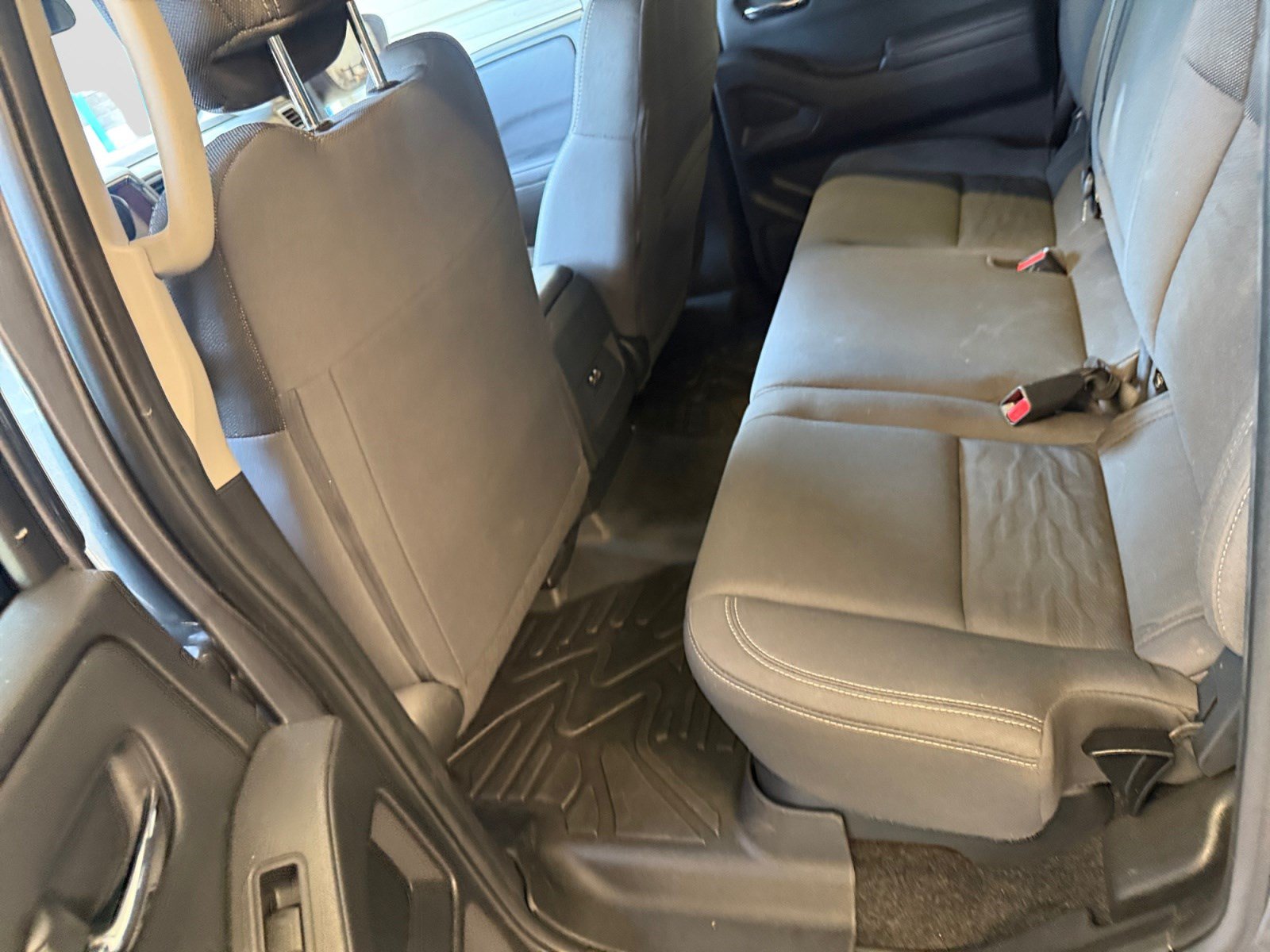 Used 2023 Nissan Frontier SV AWD/4WD image 18