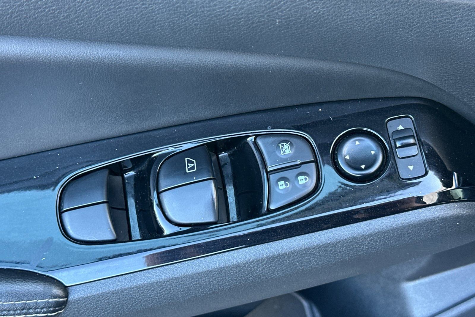 Used 2023 Nissan Altima 2.5 SV image 13