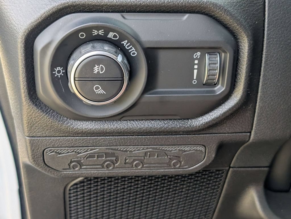 New 2026 Jeep Gladiator Sport AWD/4WD image 12