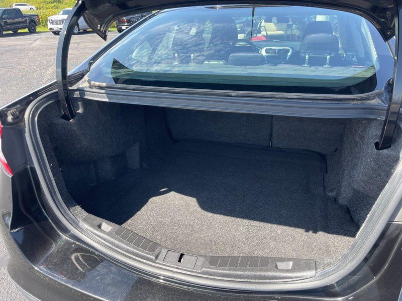 Used 2015 Ford Fusion SE FWD image 13
