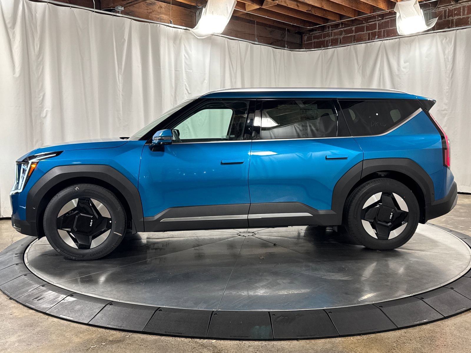 New 2026 Kia EV9 Wind AWD/4WD image 6