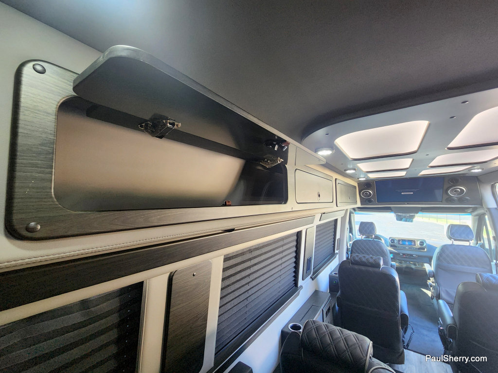 Used 2024 Mercedes-Benz Sprinter 3500 image 44