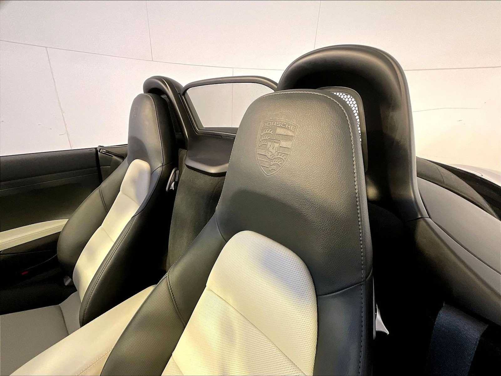 Certified 2022 Porsche 718 Boxster RWD image 24