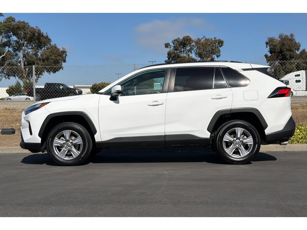Used 2022 Toyota RAV4 XLE w/ Convenience Package FWD image 7
