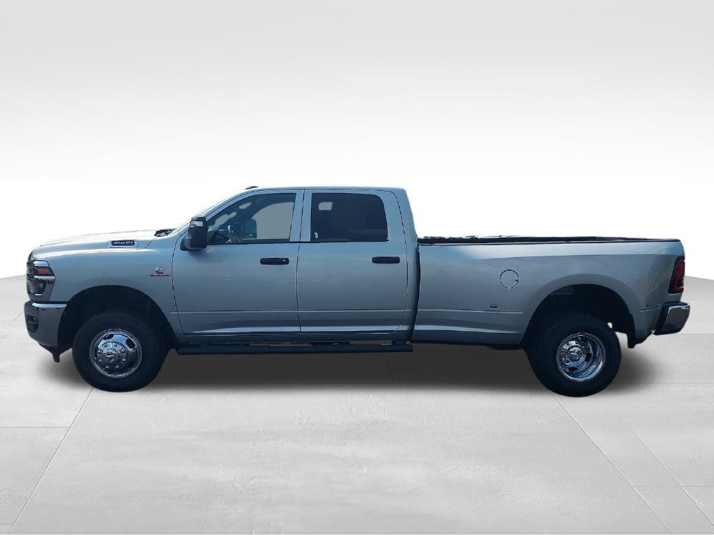 New 2026 RAM 3500 Tradesman AWD/4WD image 2